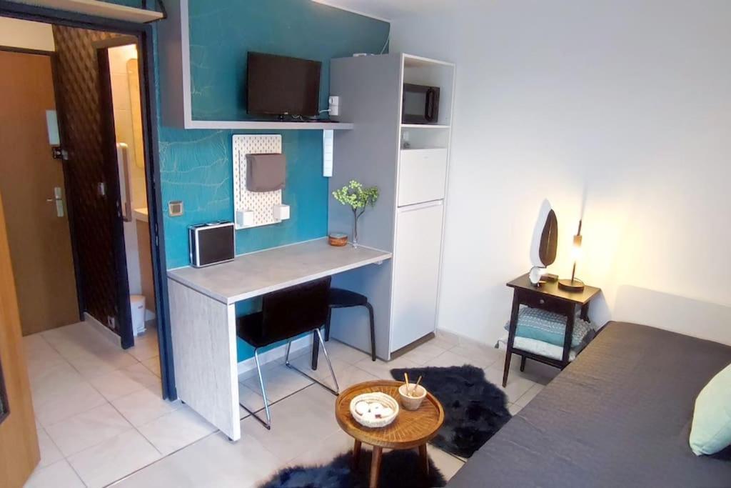 Michelet Studio Climatise Avec Balcon Et Parking Ferme Montpellier Exterior photo